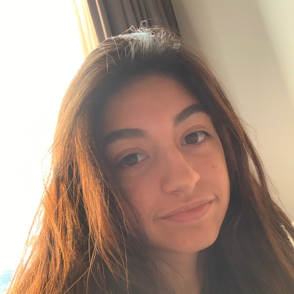 Meet your Posher, Alexis